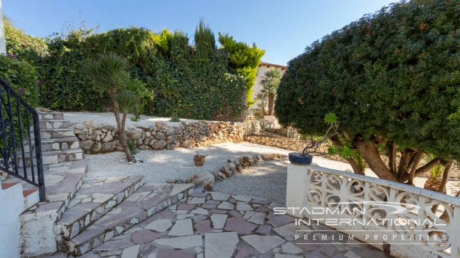 South Facing Villa with Indoor Pool in Altea La Vella
