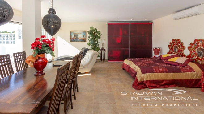 South Facing Villa with Indoor Pool in Altea La Vella
