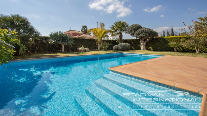 Quality Luxury Villa Near the Center of Alfaz del Pi