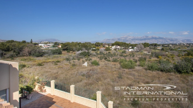Quality Luxury Villa Near the Center of Alfaz del Pi
