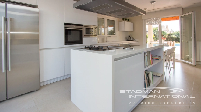 Quality Luxury Villa Near the Center of Alfaz del Pi