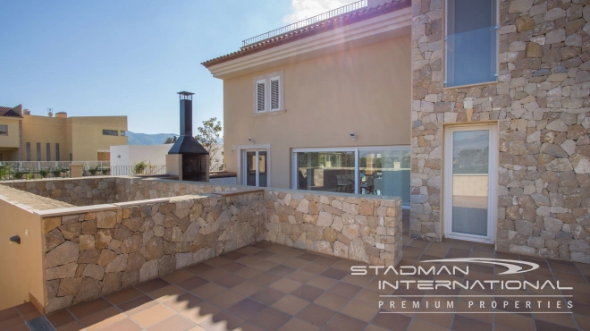 Quality Luxury Villa Near the Center of Alfaz del Pi