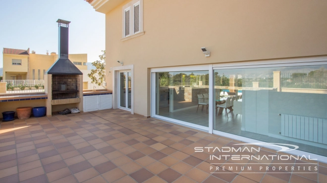 Quality Luxury Villa Near the Center of Alfaz del Pi