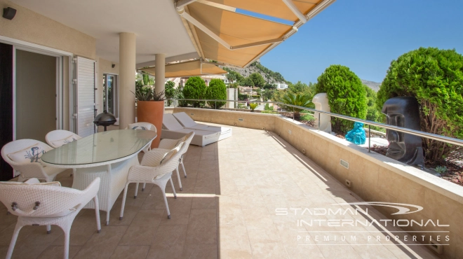 Romslig Luksusleilighet Med Fantastisk Havutsikt i Altea Hills 