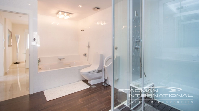 Romslig Luksusleilighet Med Fantastisk Havutsikt i Altea Hills 