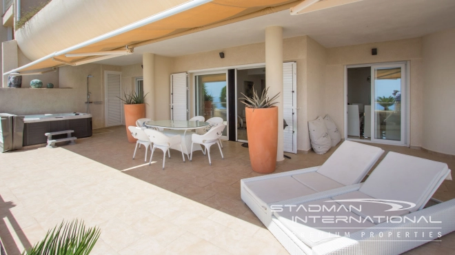 Romslig Luksusleilighet Med Fantastisk Havutsikt i Altea Hills 