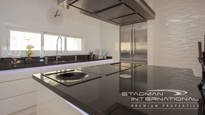 Romslig Luksusleilighet Med Fantastisk Havutsikt i Altea Hills 