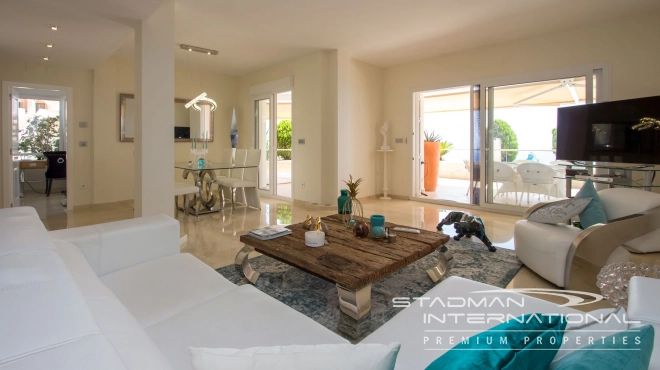 Romslig Luksusleilighet Med Fantastisk Havutsikt i Altea Hills 