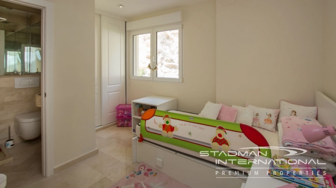 Romslig Luksusleilighet Med Fantastisk Havutsikt i Altea Hills 