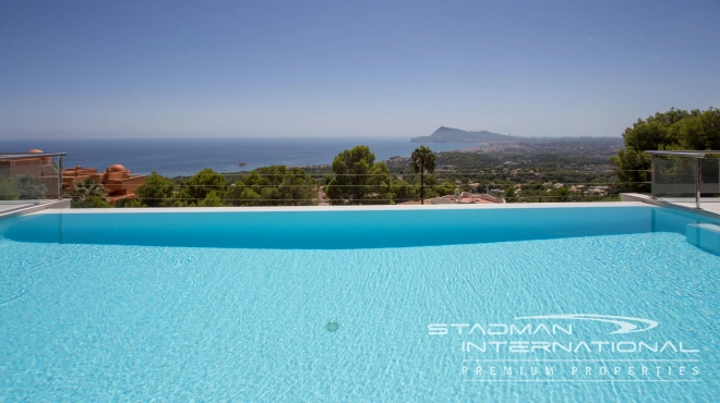 Large Mansion with Stunning Sea Views in Sierra de Altea