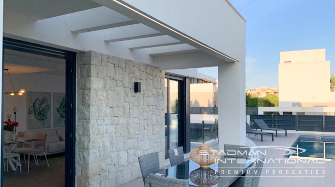 Modern New Build Villa with Sea Views in Sierra Cortina