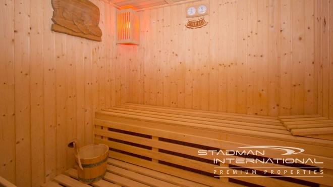 Luxury Villa with Magnificent Seaview and Guest House