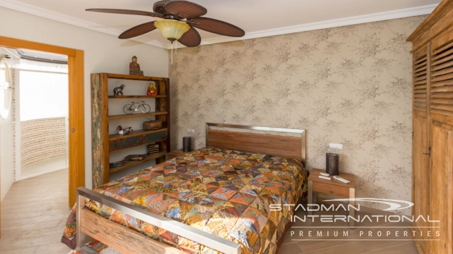 Luxury Villa with Magnificent Seaview and Guest House