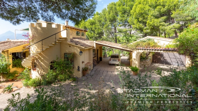 Spacious Villa with lots of Privacy in the Sierra de Altea Golf