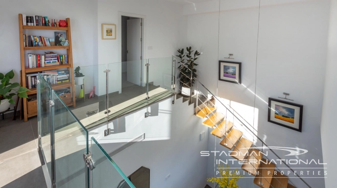 Spacious and Modern Sea View Villa in Polop 