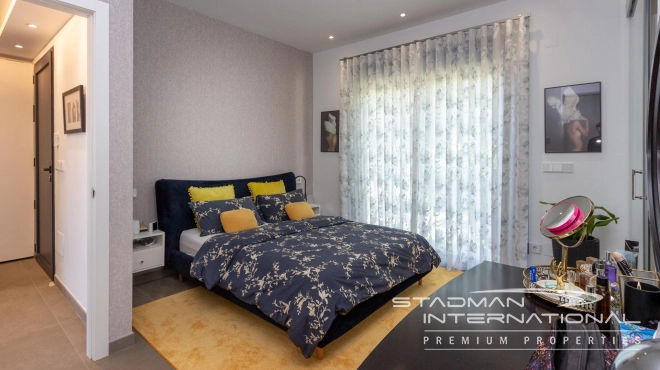 Spacious and Modern Sea View Villa in Polop 