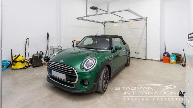 Spacious and Modern Sea View Villa in Polop 