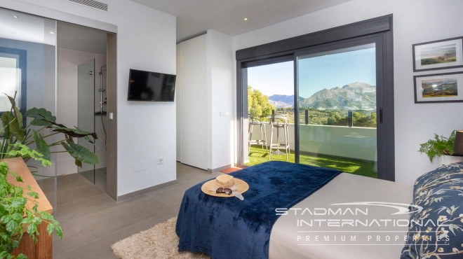 Spacious and Modern Sea View Villa in Polop 