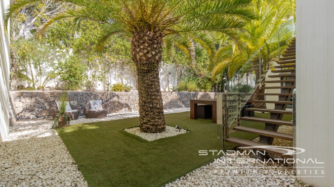 Modern Villa on One Level with Sea Views in Altea La Vella