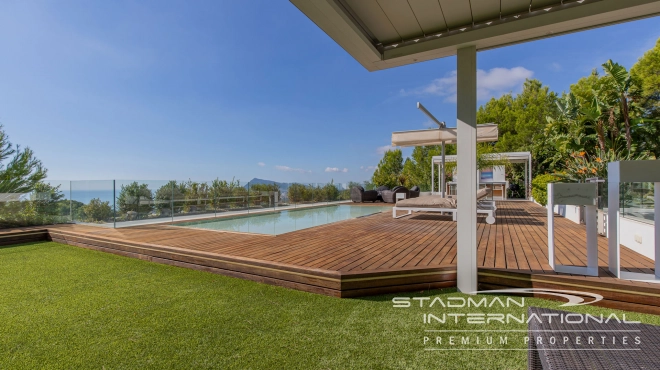 Modern Villa on One Level with Sea Views in Altea La Vella