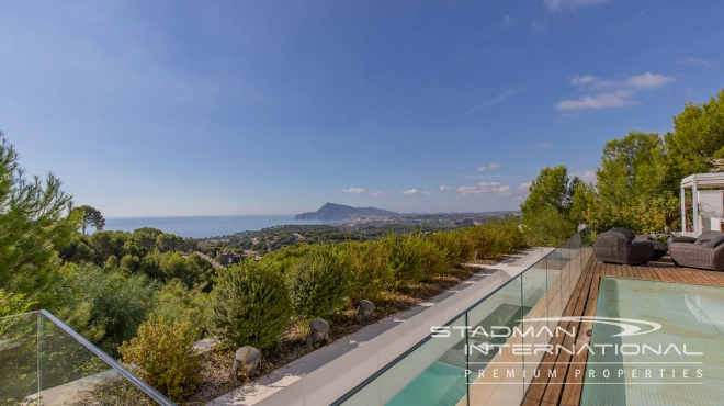 Modern Villa on One Level with Sea Views in Altea La Vella