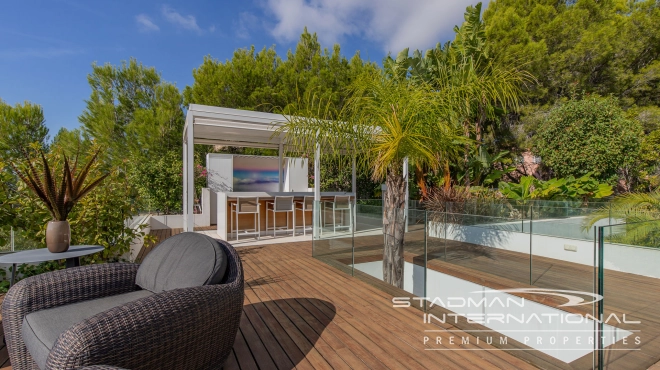 Modern Villa on One Level with Sea Views in Altea La Vella