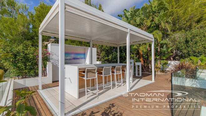 Modern Villa on One Level with Sea Views in Altea La Vella