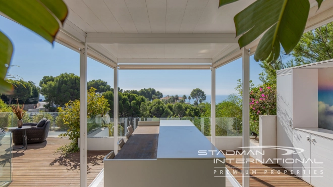 Modern Villa on One Level with Sea Views in Altea La Vella