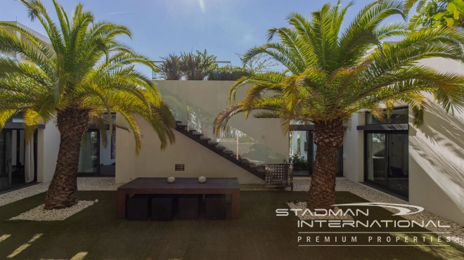 Modern Villa on One Level with Sea Views in Altea La Vella