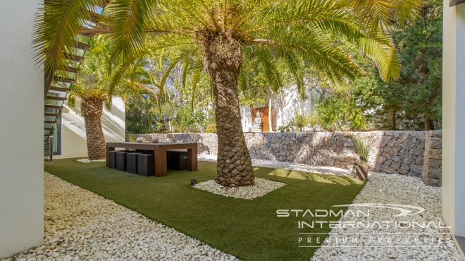 Modern Villa on One Level with Sea Views in Altea La Vella