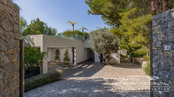 Modern Villa on One Level with Sea Views in Altea La Vella
