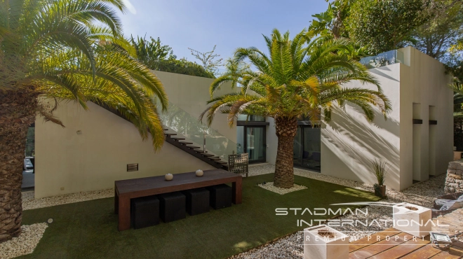 Modern Villa on One Level with Sea Views in Altea La Vella