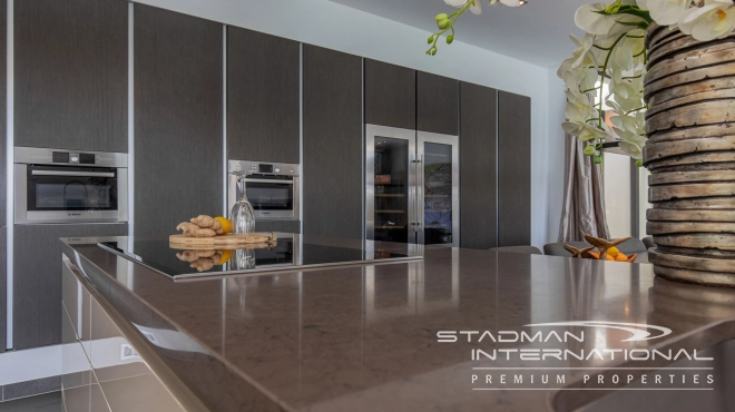 Modern Villa on One Level with Sea Views in Altea La Vella