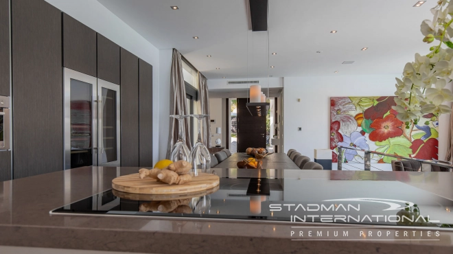 Modern Villa on One Level with Sea Views in Altea La Vella