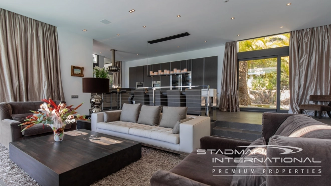 Modern Villa on One Level with Sea Views in Altea La Vella