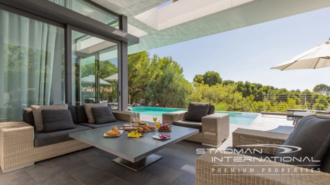 Modern Villa on One Level with Sea Views in Altea La Vella