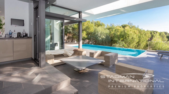 Modern Villa on One Level with Sea Views in Altea La Vella