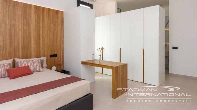 Modern Villa with Sea Views Close to the Beach and Town