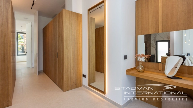 Modern Villa with Sea Views Close to the Beach and Town