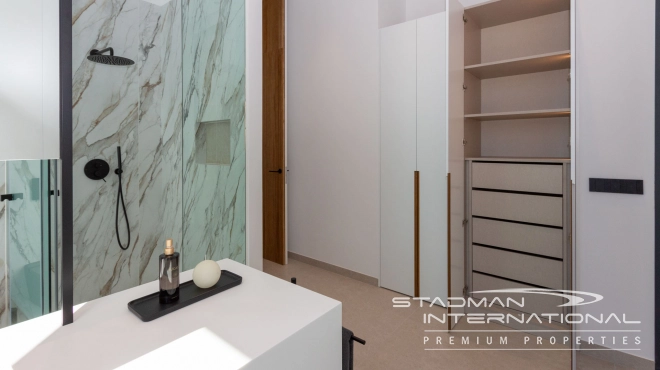 Modern Villa with Sea Views Close to the Beach and Town