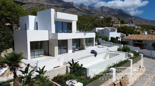 Modern New Build Villa on a Corner Plot with Sea Views