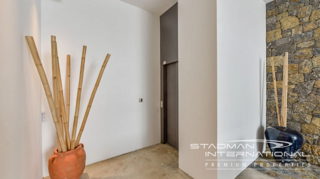 Exceptional Villa with Beautiful Panoramic View and Full Privacy 