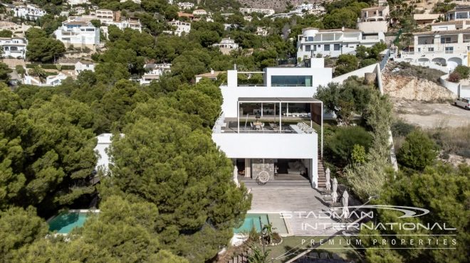 Exceptional Villa with Beautiful Panoramic View and Full Privacy 