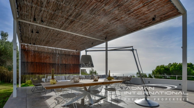 Exceptional Villa with Beautiful Panoramic View and Full Privacy 