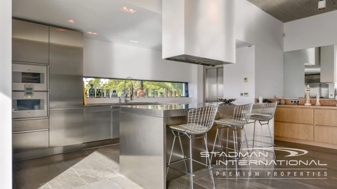 Exceptional Villa with Beautiful Panoramic View and Full Privacy 