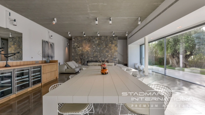 Exceptional Villa with Beautiful Panoramic View and Full Privacy 