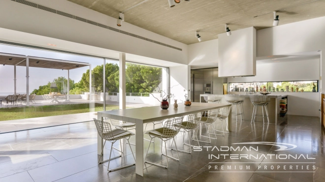 Exceptional Villa with Beautiful Panoramic View and Full Privacy 