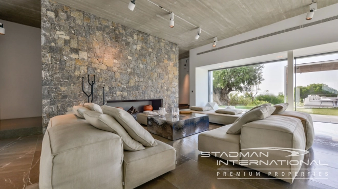 Exceptional Villa with Beautiful Panoramic View and Full Privacy 