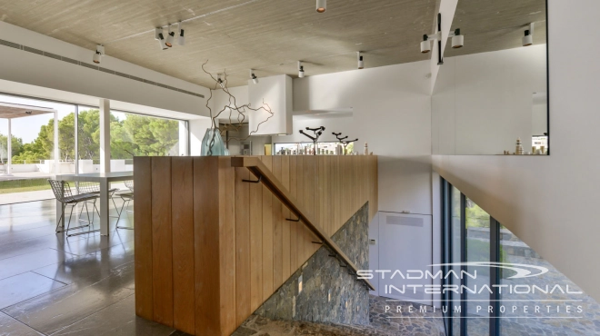 Exceptional Villa with Beautiful Panoramic View and Full Privacy 