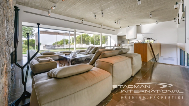 Exceptional Villa with Beautiful Panoramic View and Full Privacy 